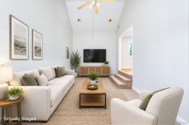 1032 N Hamilton Avenue, Lindenhurst, NY 11757