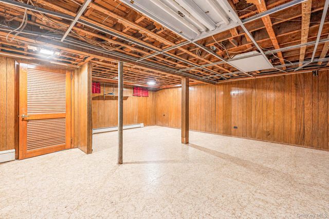1032 N Hamilton Avenue, Lindenhurst, NY 11757