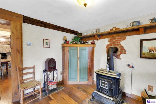 2945 N Greenbrier Rd, Madison, IN 47250