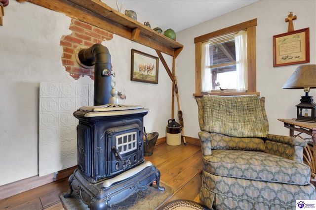 2945 N Greenbrier Rd, Madison, IN 47250