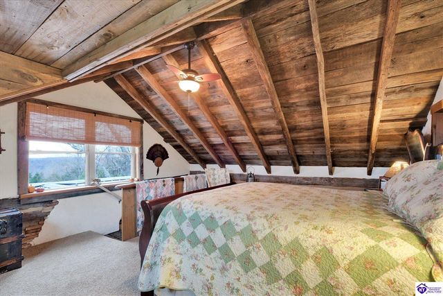 2945 N Greenbrier Rd, Madison, IN 47250