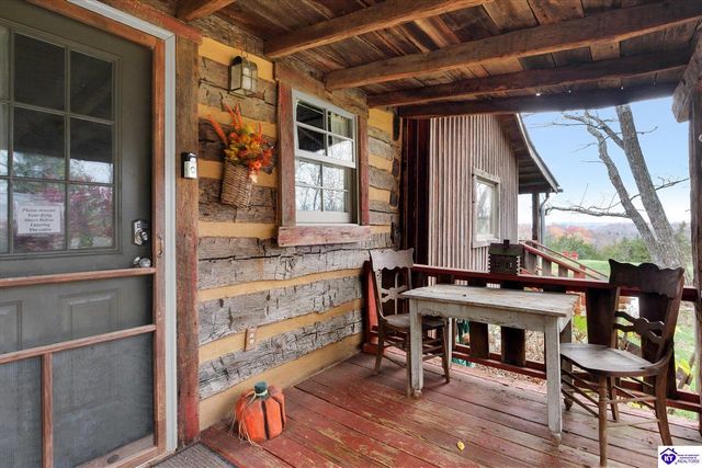 2945 N Greenbrier Rd, Madison, IN 47250