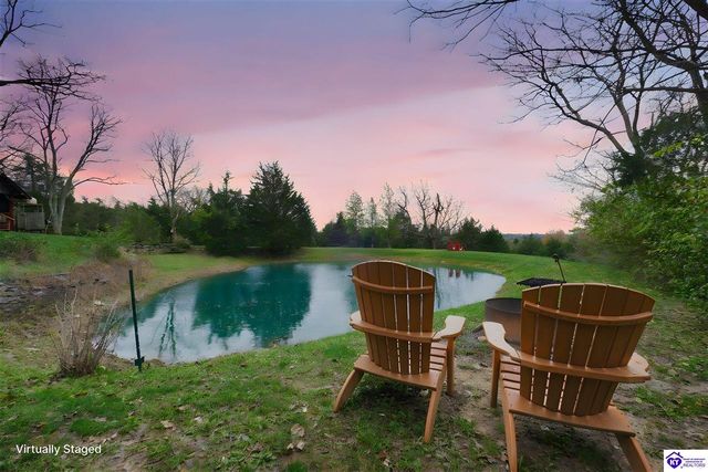 2945 N Greenbrier Rd, Madison, IN 47250