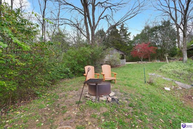 2945 N Greenbrier Rd, Madison, IN 47250