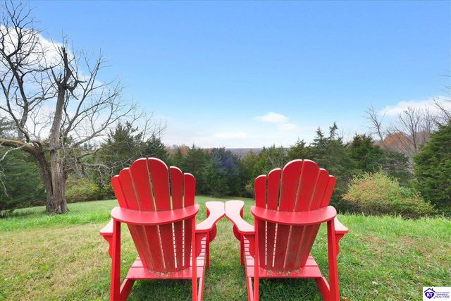 2945 N Greenbrier Rd, Madison, IN 47250