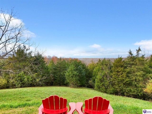 2945 N Greenbrier Rd, Madison, IN 47250