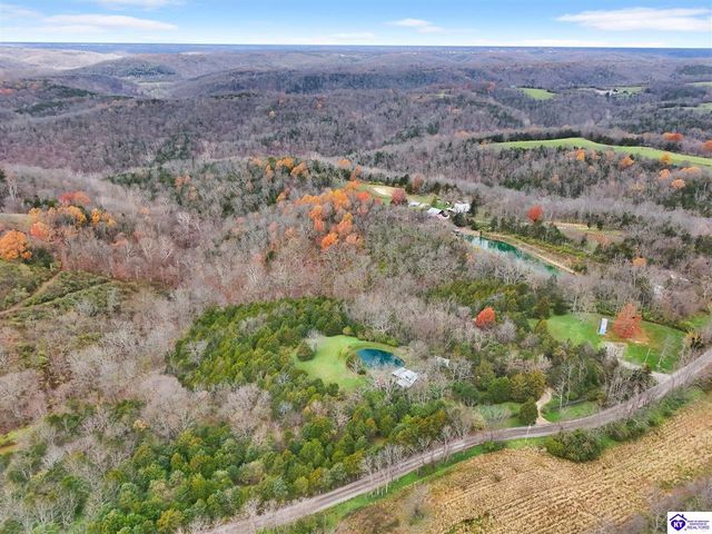 2945 N Greenbrier Rd, Madison, IN 47250