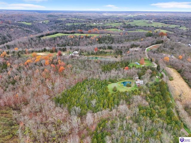 2945 N Greenbrier Rd, Madison, IN 47250