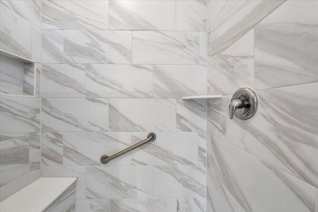 216 Stonecreek WAY, Roanoke, VA 24019