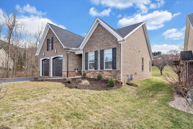 216 Stonecreek WAY, Roanoke, VA 24019