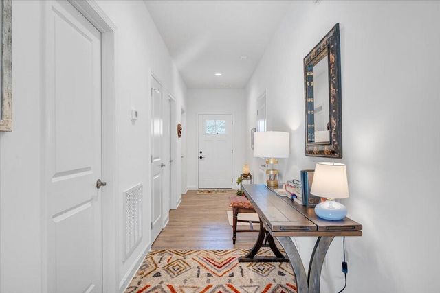 216 Stonecreek WAY, Roanoke, VA 24019