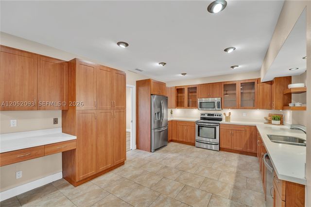 5507 Mckinley St, Hollywood, FL 33021