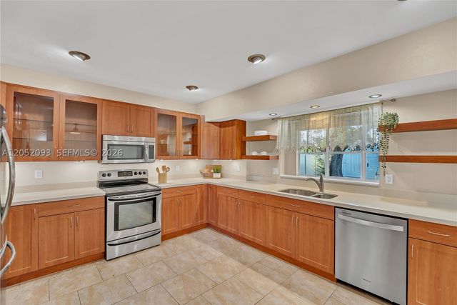 5507 Mckinley St, Hollywood, FL 33021
