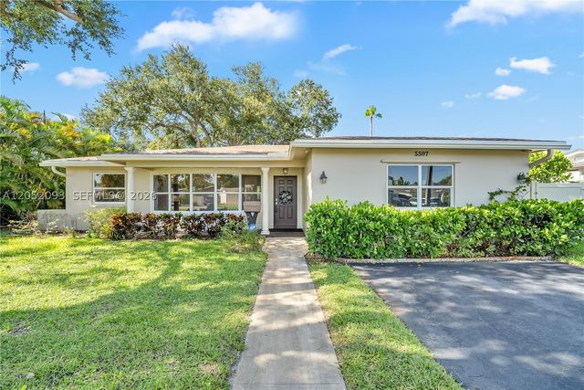 5507 Mckinley St, Hollywood, FL 33021