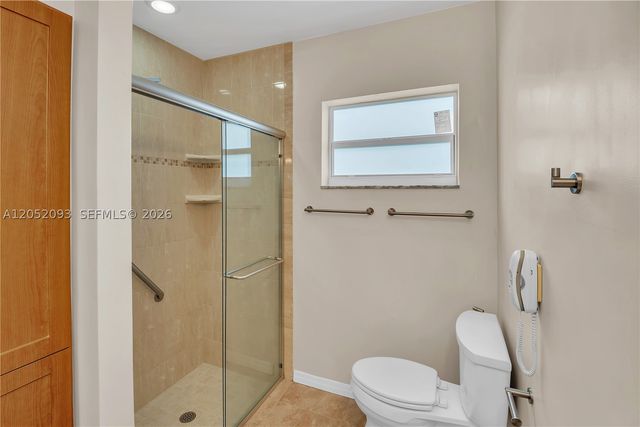 5507 Mckinley St, Hollywood, FL 33021
