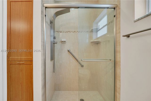 5507 Mckinley St, Hollywood, FL 33021