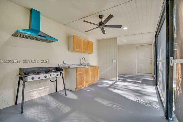 5507 Mckinley St, Hollywood, FL 33021