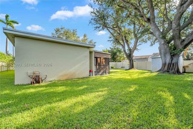 5507 Mckinley St, Hollywood, FL 33021