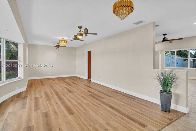5507 Mckinley St, Hollywood, FL 33021