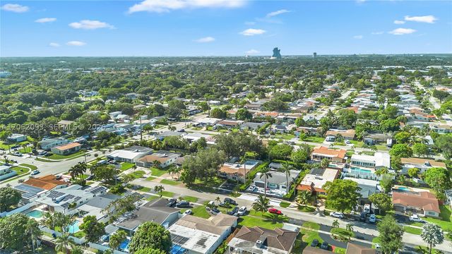 5507 Mckinley St, Hollywood, FL 33021