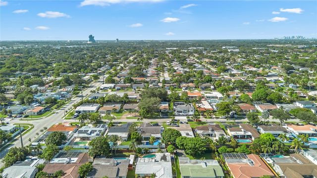 5507 Mckinley St, Hollywood, FL 33021