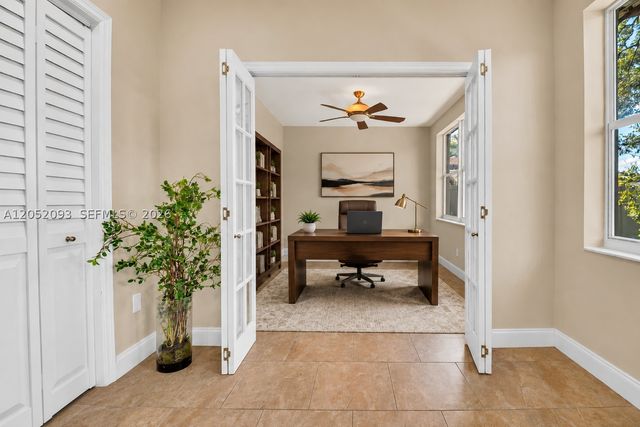 5507 Mckinley St, Hollywood, FL 33021