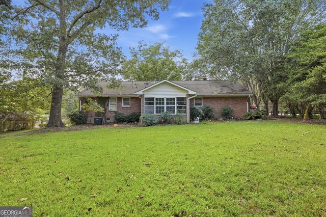 327 Poplar Street, Toccoa, GA 30577
