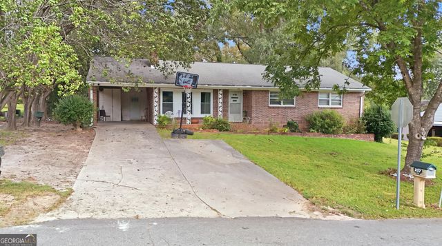 327 Poplar Street, Toccoa, GA 30577