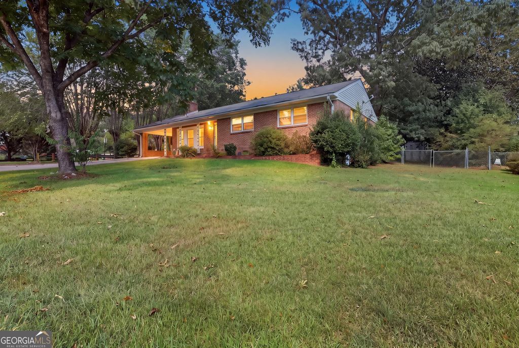 327 Poplar Street, Toccoa, GA 30577