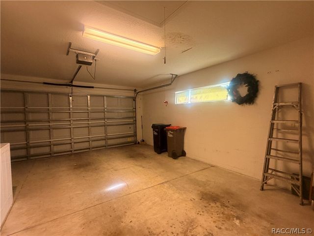 6157 W Cannondale Drive, Crystal River, FL 34429