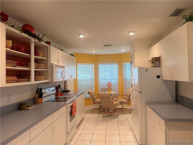 6157 W Cannondale Drive, Crystal River, FL 34429