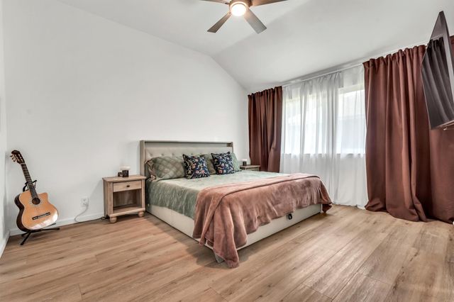 206 Quail CIR, Hutto, TX 78634