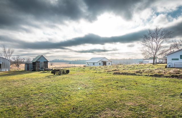 19546 Golden Drive, Raymondville, MO 65555