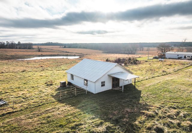 19546 Golden Drive, Raymondville, MO 65555