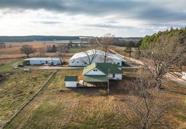 19546 Golden Drive, Raymondville, MO 65555