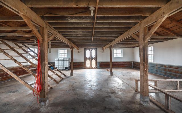 19546 Golden Drive, Raymondville, MO 65555