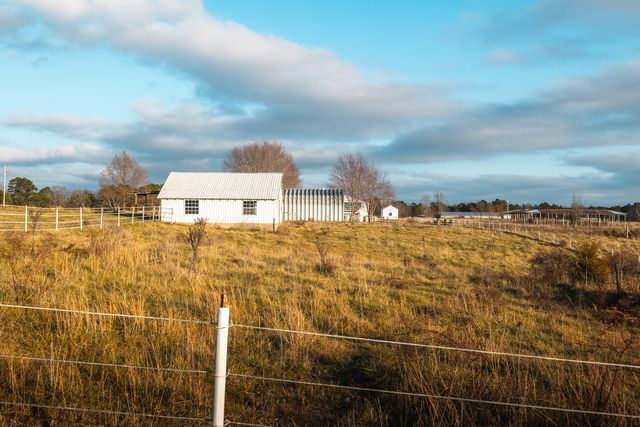 19546 Golden Drive, Raymondville, MO 65555