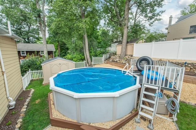 115 New York Ave, Jefferson Twp., NJ 07849