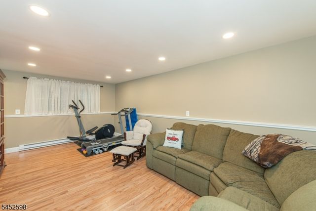 115 New York Ave, Jefferson Twp., NJ 07849