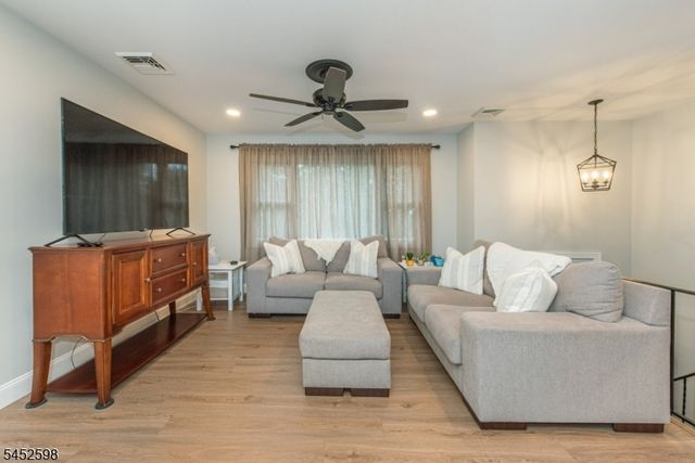 115 New York Ave, Jefferson Twp., NJ 07849