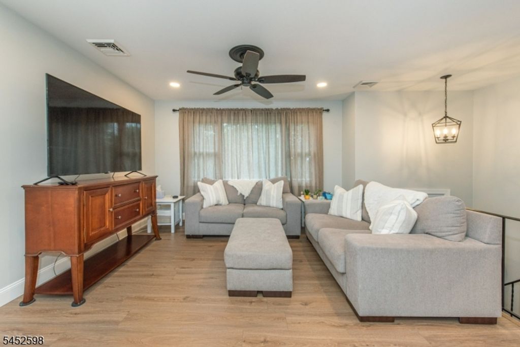 115 New York Ave, Jefferson Twp., NJ 07849 — photo 5
