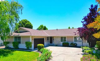 637 Dover Way, Livermore, CA 94551