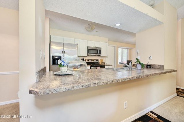 3186 BEE Street E, Orange Park, FL 32065