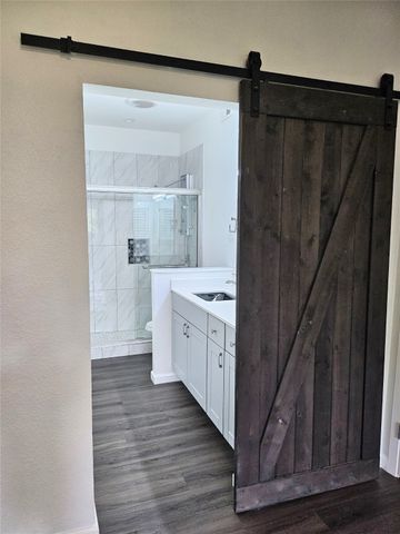 8601 Park Lane 111, Dallas, TX 75231