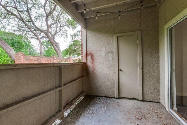 8601 Park Lane 111, Dallas, TX 75231