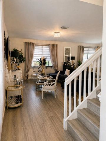 22405 SW 102nd Ave, Miami, FL 33190