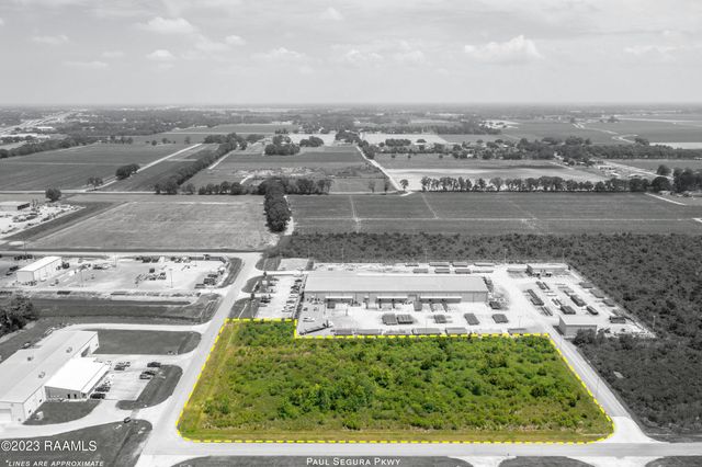 03 Paul Segura Parkway, New Iberia, LA 70560