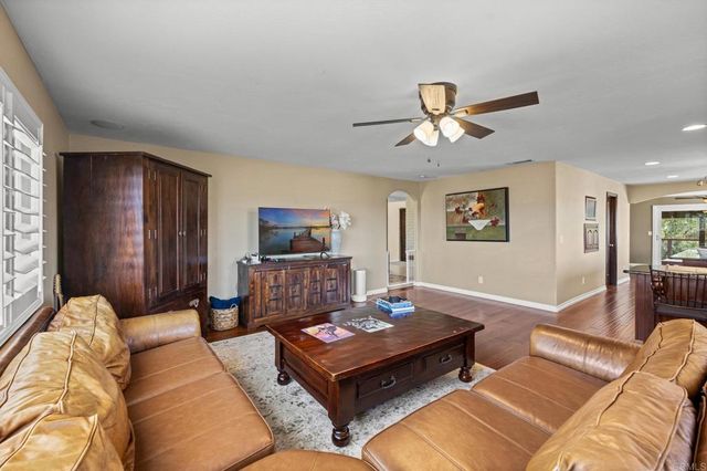 1168 Avocado Ave, Escondido, CA 92026