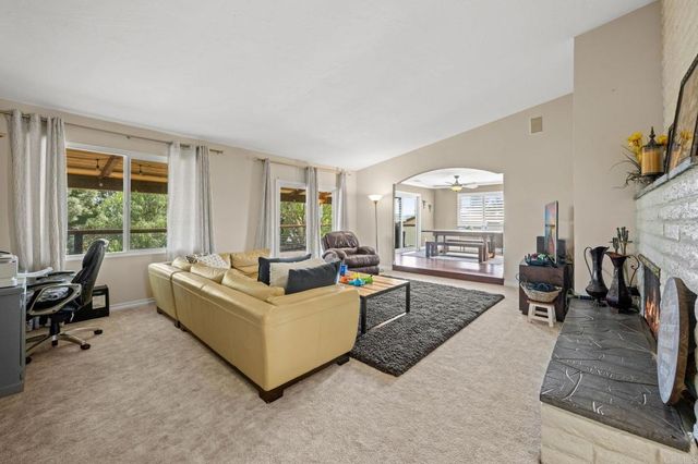 1168 Avocado Ave, Escondido, CA 92026