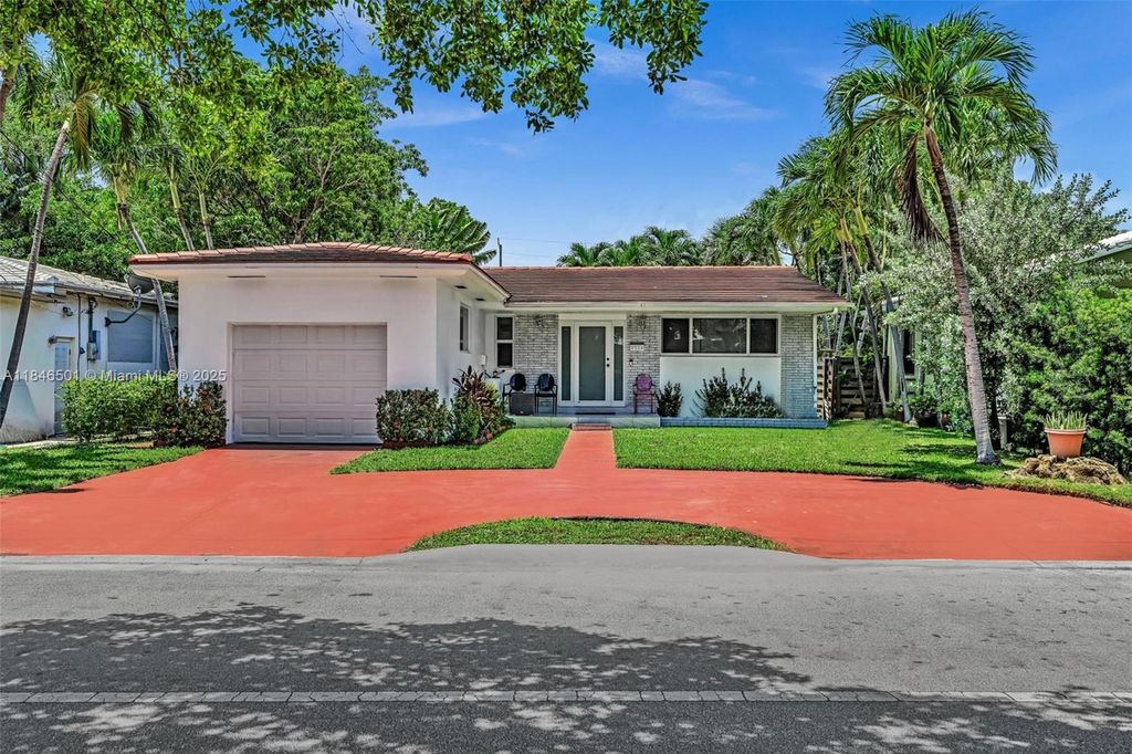 9524 Byron Ave, Surfside, FL 33154